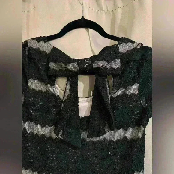 Women’s Black Ms. Maggie Dress - Picture 4 of 8